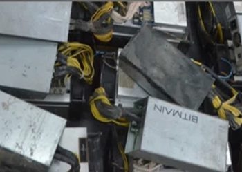 کشف ماینر‌های میلیاردی قاچاق از دو واحد مسکونی بابل