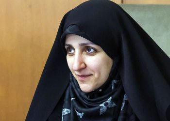  ۸۳ بانو در دولت به‌کار گرفته شده‌اند / زنان ما مستحق موقعیت‌های مدیریتی هستند