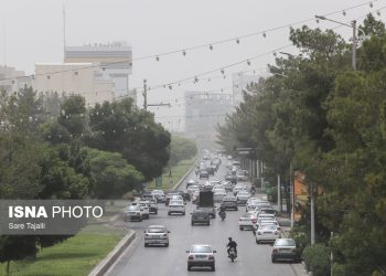 ایستاده در غبار؛ مازندرانی‌ها ماسک لازم شدند