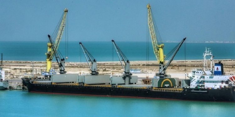 تامین نهاده‌های دامی کشور از بندر امیرآباد
