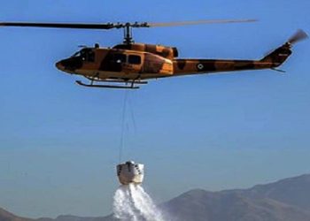 درخواست سومین بالگرد برای مهار آتش در جنگل‌های چالوس/ ۶۱ گروه پیاده به منطقه اعزام شدند