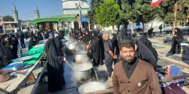 «شیرآش پزان»، آیین کهن زنان آملی برسر سفره بی بی فاطمه زهرا(س)