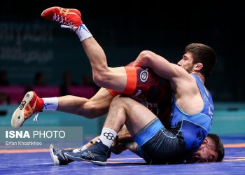صعود خیبر خرم‌آباد به مرحله نیمه نهایی لیگ برتر کشتی
