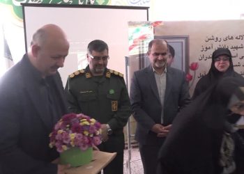 طرح «لاله‌های روشن» ویژه شهدای دانش‌آموز در مدارس آمل اجرایی شد