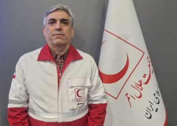 مصدومیت ۵ امدادگر در عملیات اطفای حریق جنگل‌های الیت