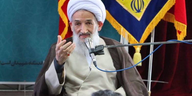 نماینده ولی فقیه در مازندران: انتخاب شهردار منتقد رئیس‌جمهور آمریکا و طرفدار فلسطین در نیویورک نشانه‌ای از تغییر باطن ملت‌هاست