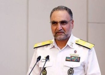 پرچم ایران با اقتدار در پهنه اقیانوس‌ها به اهتزاز درآمده است