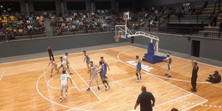 کاله همسایه جدولی خود را صدتایی کرد