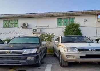 کشف لندکروز‌های ۱۵۰ میلیاردی قاچاق در عباس آباد