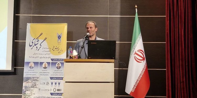 ۶۶ درصد اعضای هیأت علمی دانشگاه آزاد در حوزه علوم انسانی فعالند
