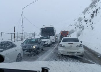 بارش برف و مه‌گرفتگی در محورهای هراز و کندوان/ لغزندگی جاده عامل ۲۵ حادثه