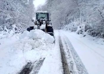 بازگشایی راه ۷۱ روستا پس از بارش سنگین برف در مازندران