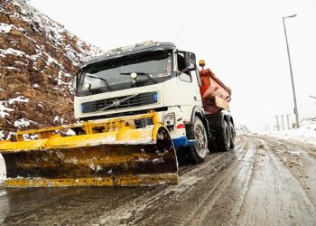 برفروبی ۱۵۰ کیلومتر از محور‌های کوهستانی مازندران