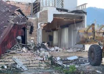 تخریب ساخت و ساز غیرمجاز در نوشهر؛ جهاد کشاورزی با تغییر کاربری‌ها برخورد قاطع می‌کند