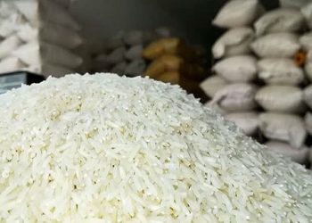 توزیع ۷۶ تن برنج خارجی تنظیم بازاری در ساری