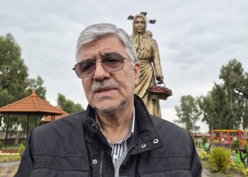 خواجه دلوئی: در بنیاد مسکن به مفهوم رایج، پروژه نیمه‌تمام چندساله نداریم