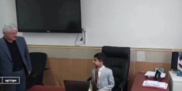 دانش‌آموز ۹ ساله سوادکوهی رئیس آموزش و پرورش شهرستان شد