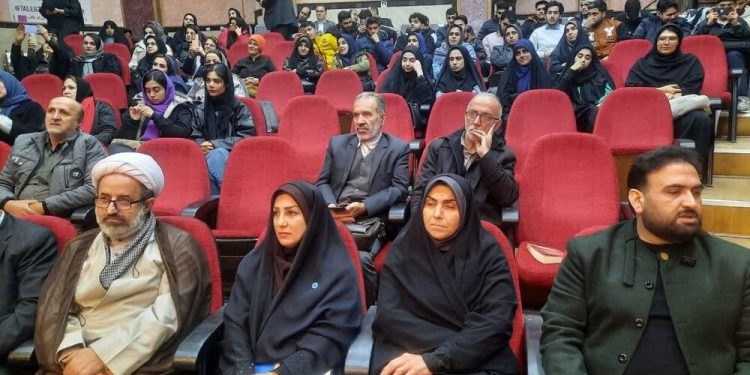 دورهمی شاعران مازندرانی در نخستین محفل کتابخانه‌ای یلدای حافظ درآمل