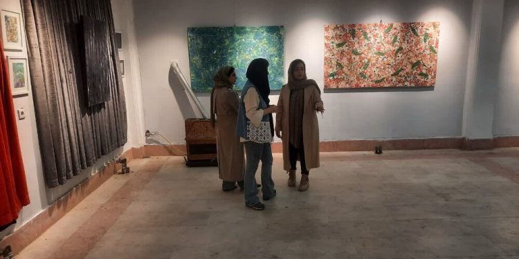 روایت تجسمی هویت عرفانی در آثار نقاشی هنرمند آملی در نمایشگاه رستاخیز