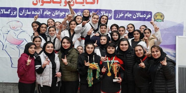 مطهری بابل قهرمان لیگ تکواندو نونهالان دختر مازندران شد
