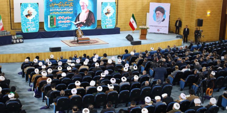 همایش «ندای قرآن از دیار علویان» در ساری برگزار شد