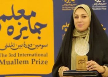 خبرنگار چهاردانگه‌ای صداوسیما مازندران برگزیده بهترین خبر رویداد بین المللی جایزه معلم