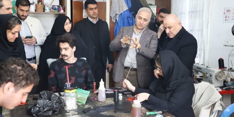 استاندار مازندران: حمایت از افراد دارای معلولیت اولویت‌ اصلی سیاست‌های اجتماعی است