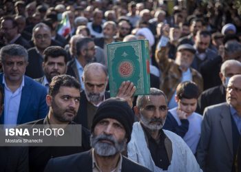 امام جمعه چالوس: مصلحت نظام در حفظ وحدت است/مسئولان باید خواسته مردم را بشنوند