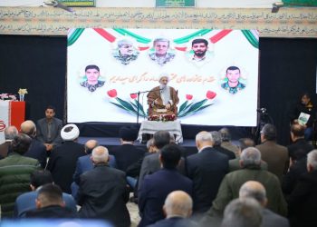 تاکید نماینده ولی فقیه در مازندران بر لزوم پرهیز از دو قطبی شدن جامعه