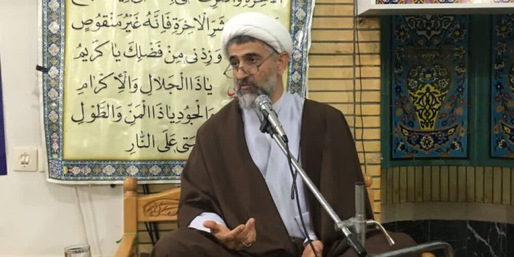شهید سلیمانی با عبور از تعلقات جناحی و مادی به الگوی ماندگار تبدیل شد