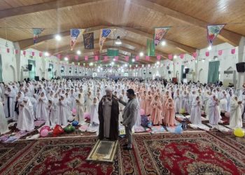 برگزاری جشن تکلیف بیش از ۵۰۰ دانش‌آموز دختر در نور