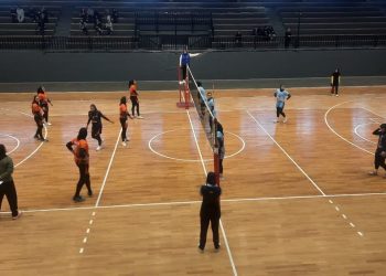 صدرنشین لیگ برتر والیبال زنان ایران در آمل زمین‌گیر شد!