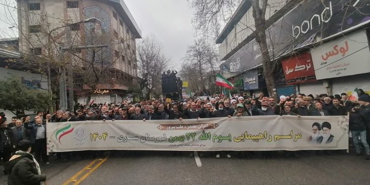 طنین فریاد استقلال در قلب طبرستان/ شکوه حضور مردم مازندران در جشن پیروزی انقلاب