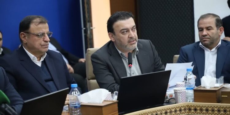 معاون وزیر کشور: باید بر فرآیندهای مالی و تجاری کشور نظارت دقیق شود