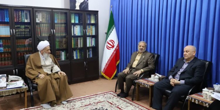 نشست وزیر آموزش‌وپرورش با مسئولان مازندران برای تقویت تعلیم و تربیت