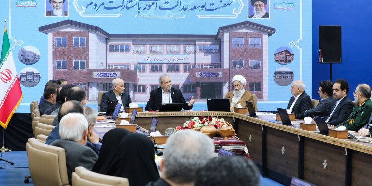 پزشکیان: ما مقصر رفتارهایی هستیم که دشمن را خوشحال می کند