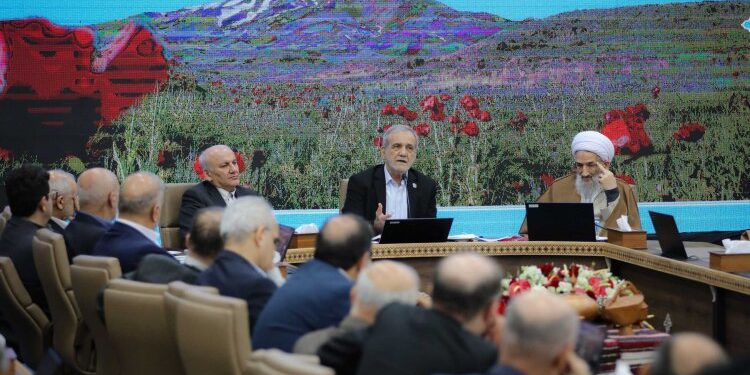 پزشکیان: مخالفت به معنای ضدیت نیست