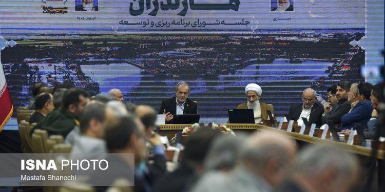 پزشکیان: کسی که اعتراض دارد، مدرسه و مسجد را تخریب نمی‌کند، اعتراض باید منطق داشته باشد