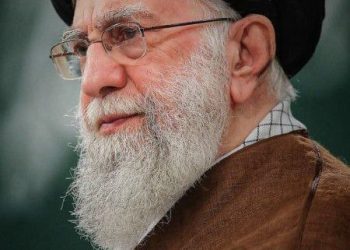 رهبر انقلاب اسلامی به فیض شهادت نائل شدند