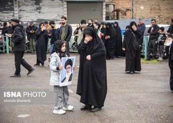 تجمع سوگواران رهبر شهید انقلاب در ساری