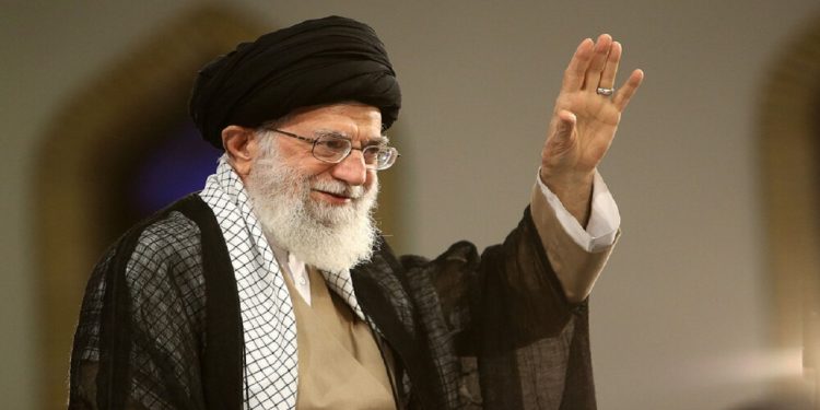 دیار علویان داغدار رهبر معظم انقلاب + فیلم