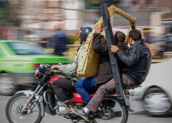 ممنوعیت حمل سرنشین بدون زین استاندارد روی موتورسیکلت‌ها