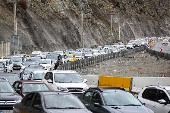 ترافیک در جاده چالوس و هراز سنگین است