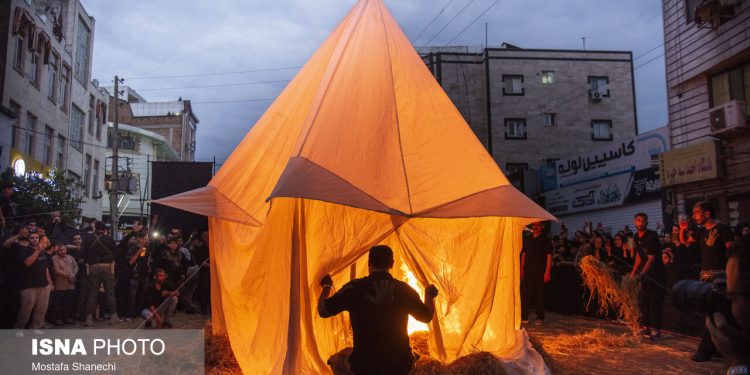 آیین خیمه سوزان عاشورای حسینی - ساری