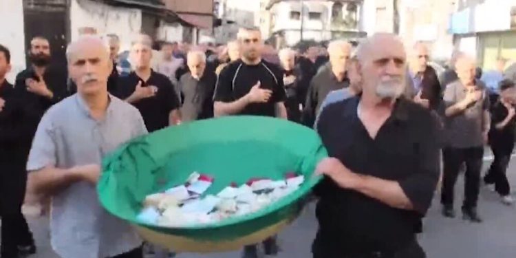 آیین دیرینه طشت‌گذاری آذربایجانی‌های مقیم قائم‌شهر؛ تجدید بیعتی ۹۰ ساله با نهضت عاشورا