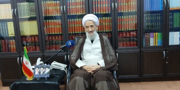 خاطره امام جمعه ساری از توصیه رهبر معظم انقلاب؛ خدمت به مردم مازندران را جدی بگیرید
