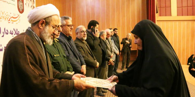 ۵۵  نفر از طلایه‌داران جهادی آمل تجلیل شدند