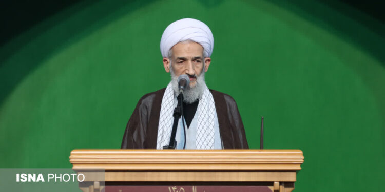 امام‌جمعه ساری: خشکاندن سرچشمه‌های فتنه وظیفه مجلس و دولت است