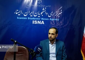 تأکید رئیس دانشگاه آزاد ساری بر ضرورت تحول در نظام آموزشی/ از تولید مدرک تا حل مسئله