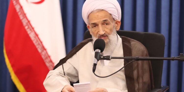 عضو خبرگان رهبری: نگاه سکولاریستی به دین مردود است
